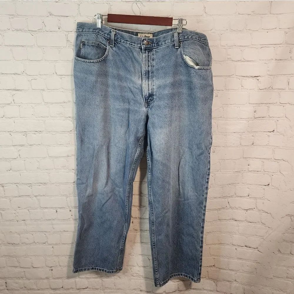 Men's L.L. Bean "relaxed fit jeans" size 42 X 29